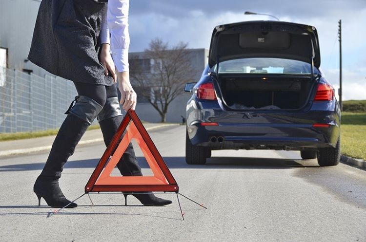 Giá cứu hộ xe ô tô