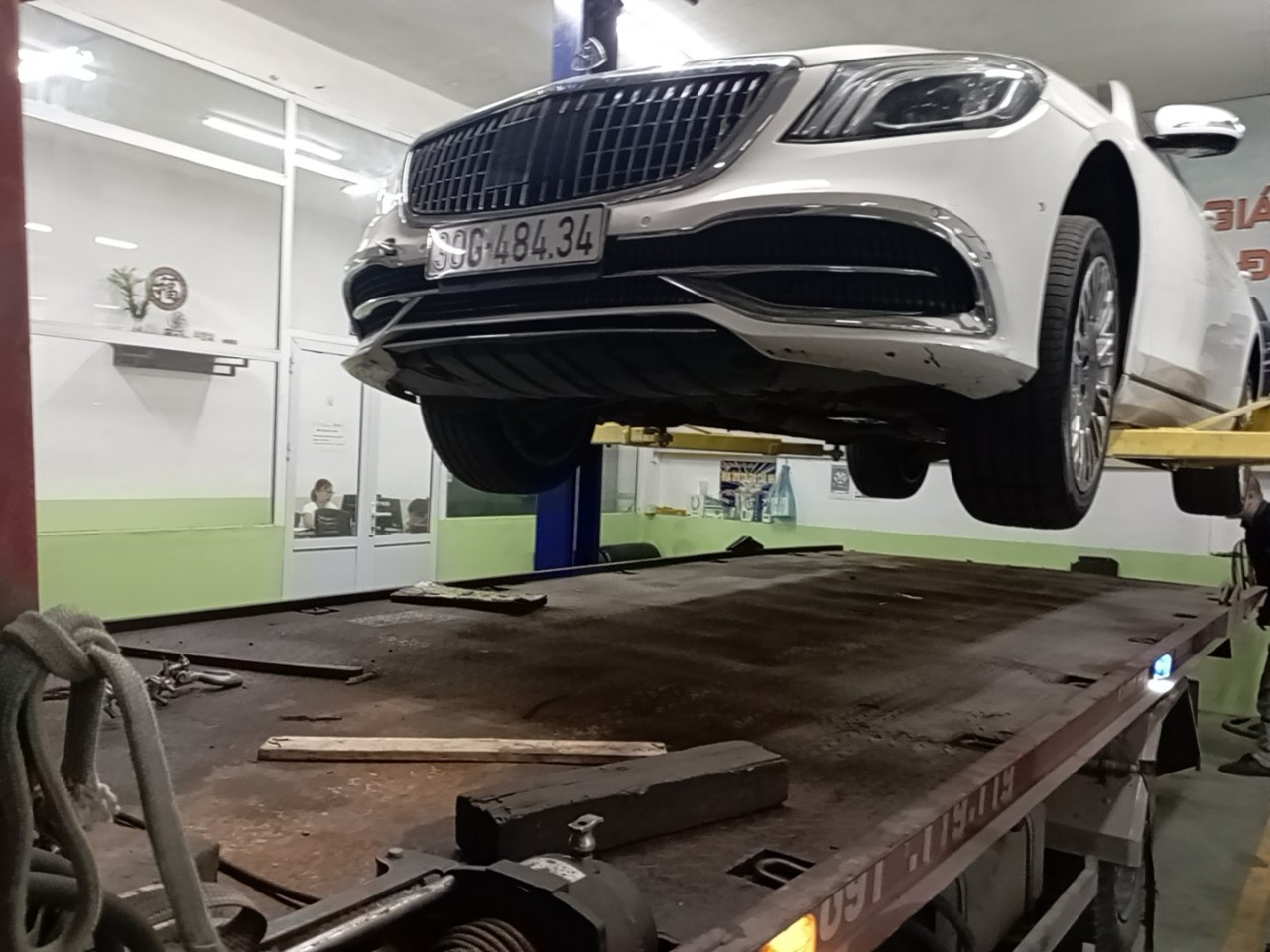 Tổng đài cứu hộ 119. Đơn vị cứu hộ giao thông chuyên nghiệp với 40 năm kinh nghiệm! Chúng tôi luôn cứu hộ ô tô Đội Cấn nhanh chóng và Chuyên Nghiệp Nhất! cứu hộ giao thông Cát Linh Đống Đa 24h