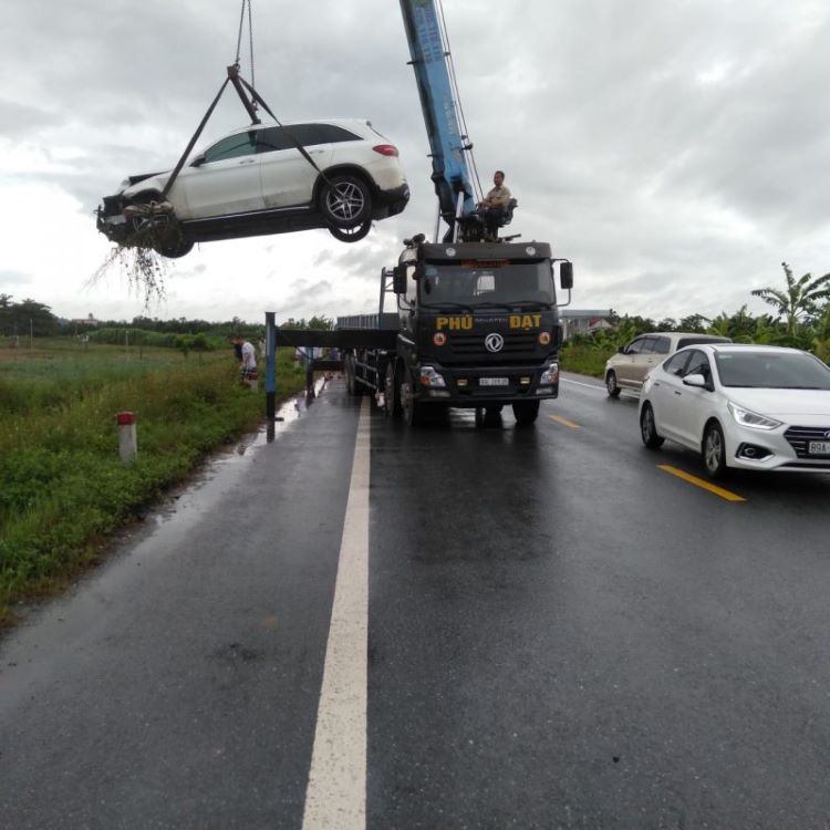 Cứu hộ cao tốc Hà Nội Lào Cai