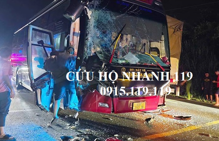Cuu ho xe giuong nam
