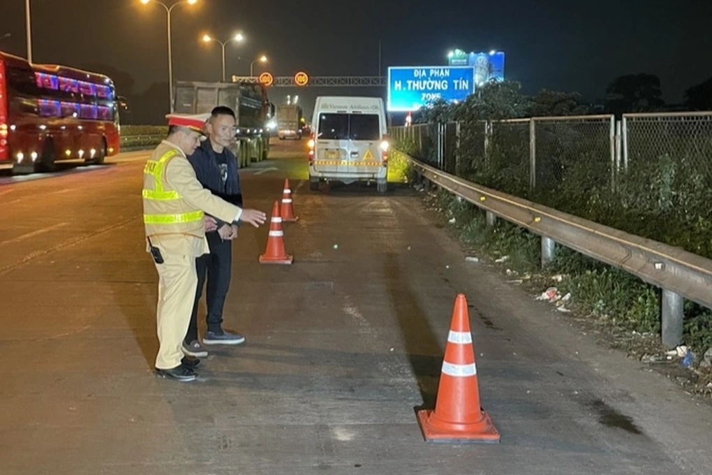 Cẩu cứu hộ giao thông