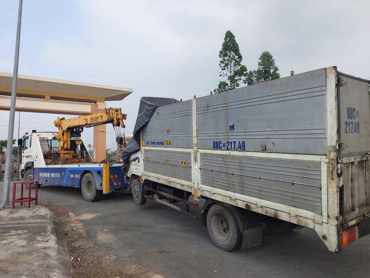 Xe Cứu Hộ Xe Tải 24/7 – Cẩu Kéo Xe Tải Nhanh, Giá Hợp Lý
