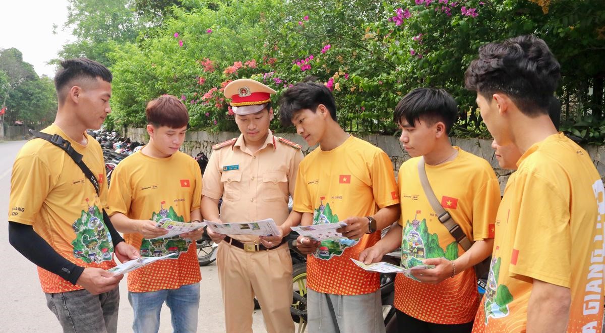 1 tấn bằng bao nhiêu kg