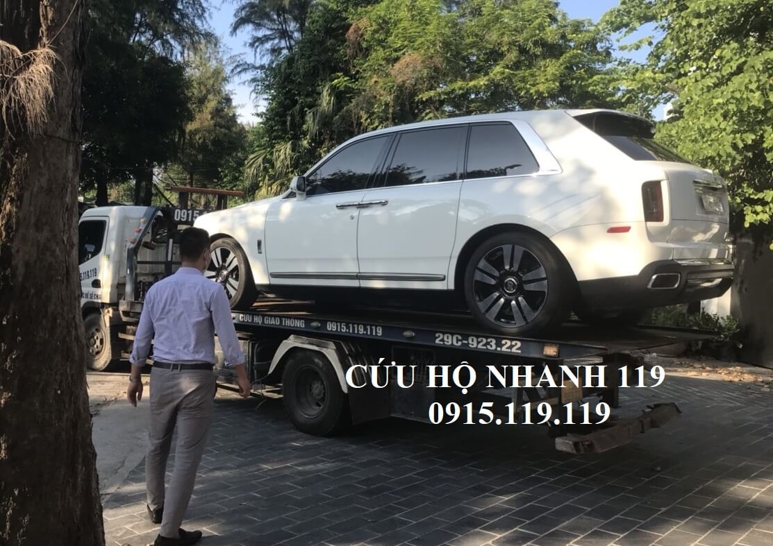 Cứu hộ xe điện Vinfast