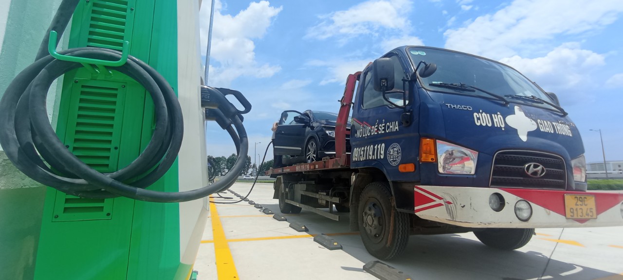 Cứu hộ giao thông Tây Mô
